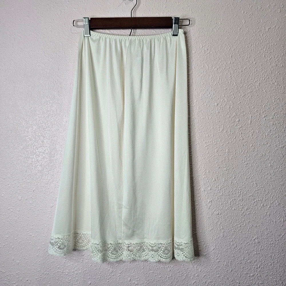 Vassarette Vintage Half‎ Slip Ivory Lace Trim Side Slit Midi Skirt Medium Large